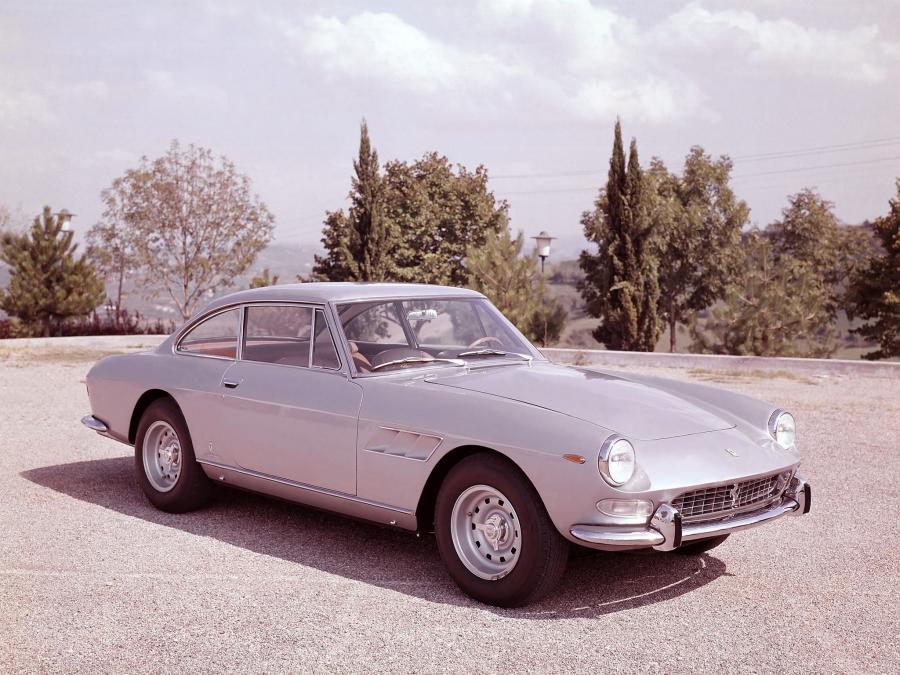  Ferrari 330 GT 2+2 (Series II) 1965 года  (фото 6 из 43)